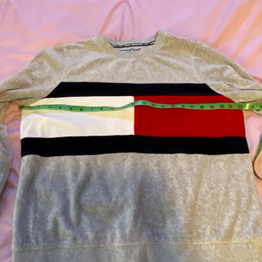TOMMY HILFIGER SPORT VELOUR WOMANS TOP SIZE LARGE